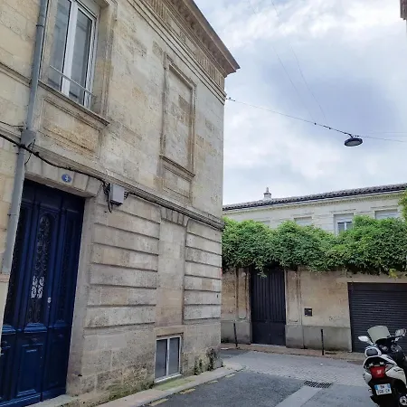 Appartement Duplex Lumineux Avec Bureau Separe Dans Le Centre
