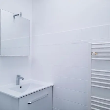 Duplex Lumineux Avec Bureau Separe Dans Le Centre