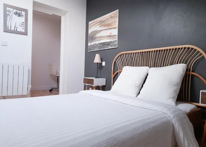 Appartement Duplex Lumineux Avec Bureau Séparé Dans Le Centre *