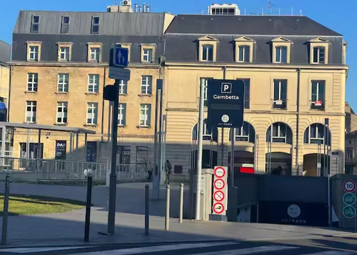 Duplex Lumineux Avec Bureau Separe Dans Le Centre * Bordeaux