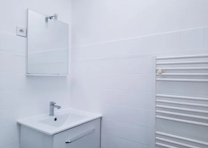 Duplex Lumineux Avec Bureau Separe Dans Le Centre